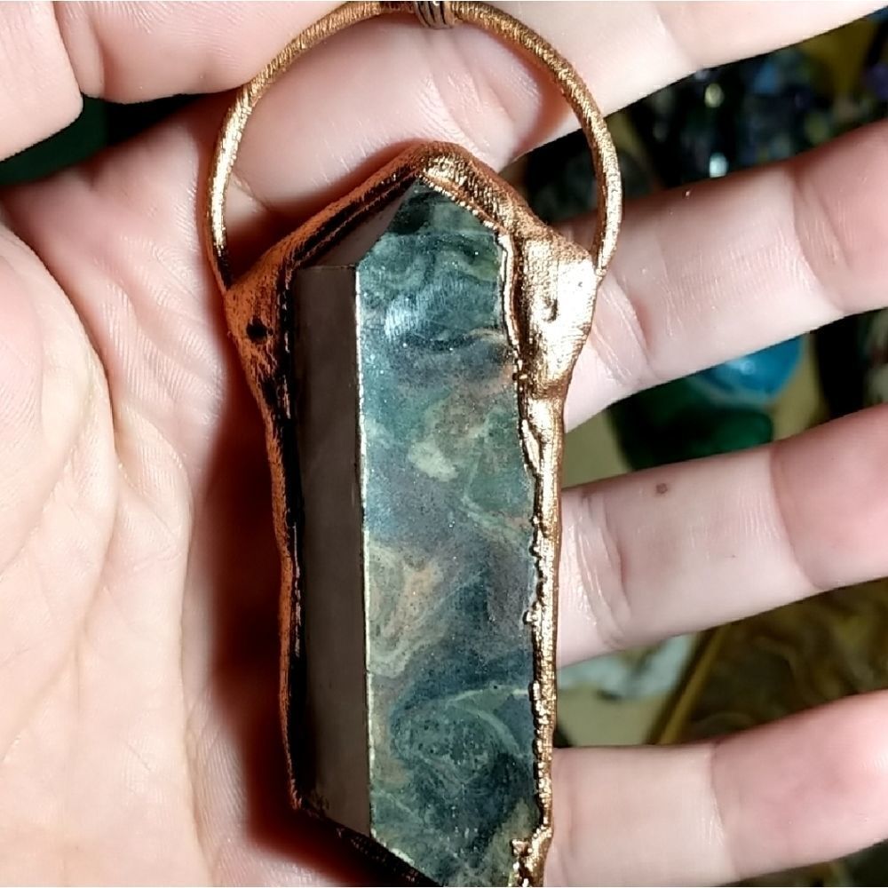 'Deseo' Reversible Jasper & Agate Copper Amulet - Picture 5 of 6
